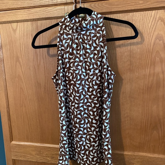 SARAH SPENCER Haltertype top. Chocolate & white Double button detail at the neck - Picture 1 of 5